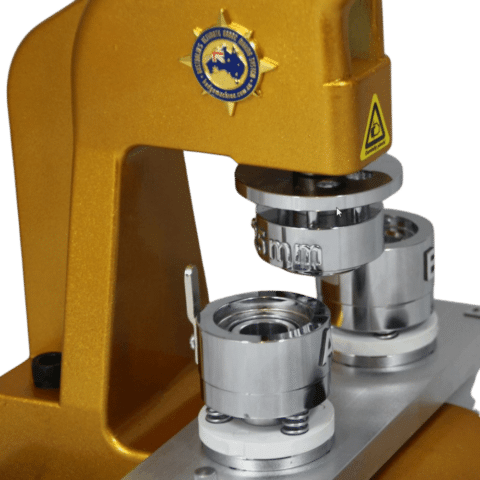 Badge Maker – Inspiring device to make customised pin badges